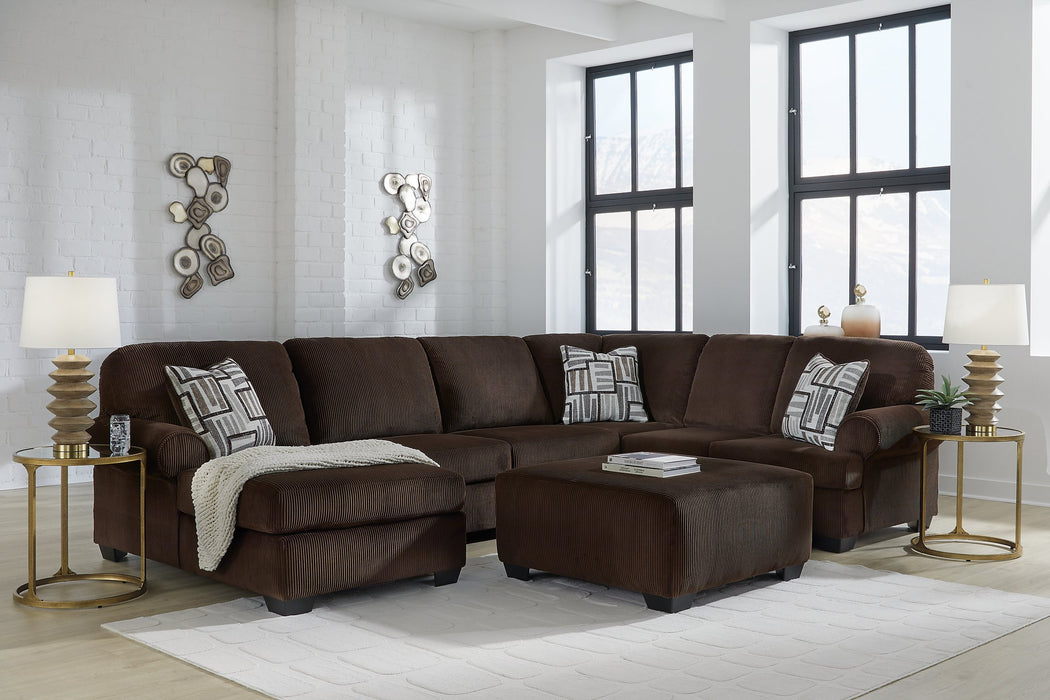 Kimlee Sectional with Chaise